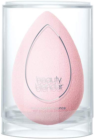 beauty blender as one of the best foundation tips