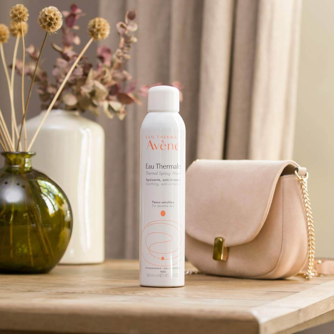 hydrating facial thermal water by avene