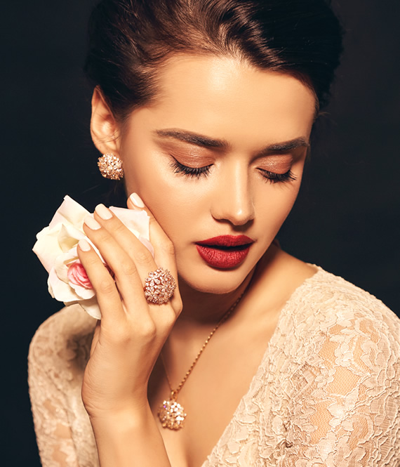 feminine femme fatale woman photography as an artistic answer to what do men find attractive in women