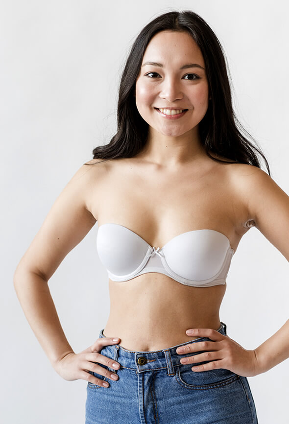 woman flaunting beautiful body without stretch marks