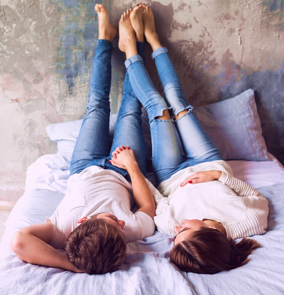 couple having a chat using conversation starters for couples