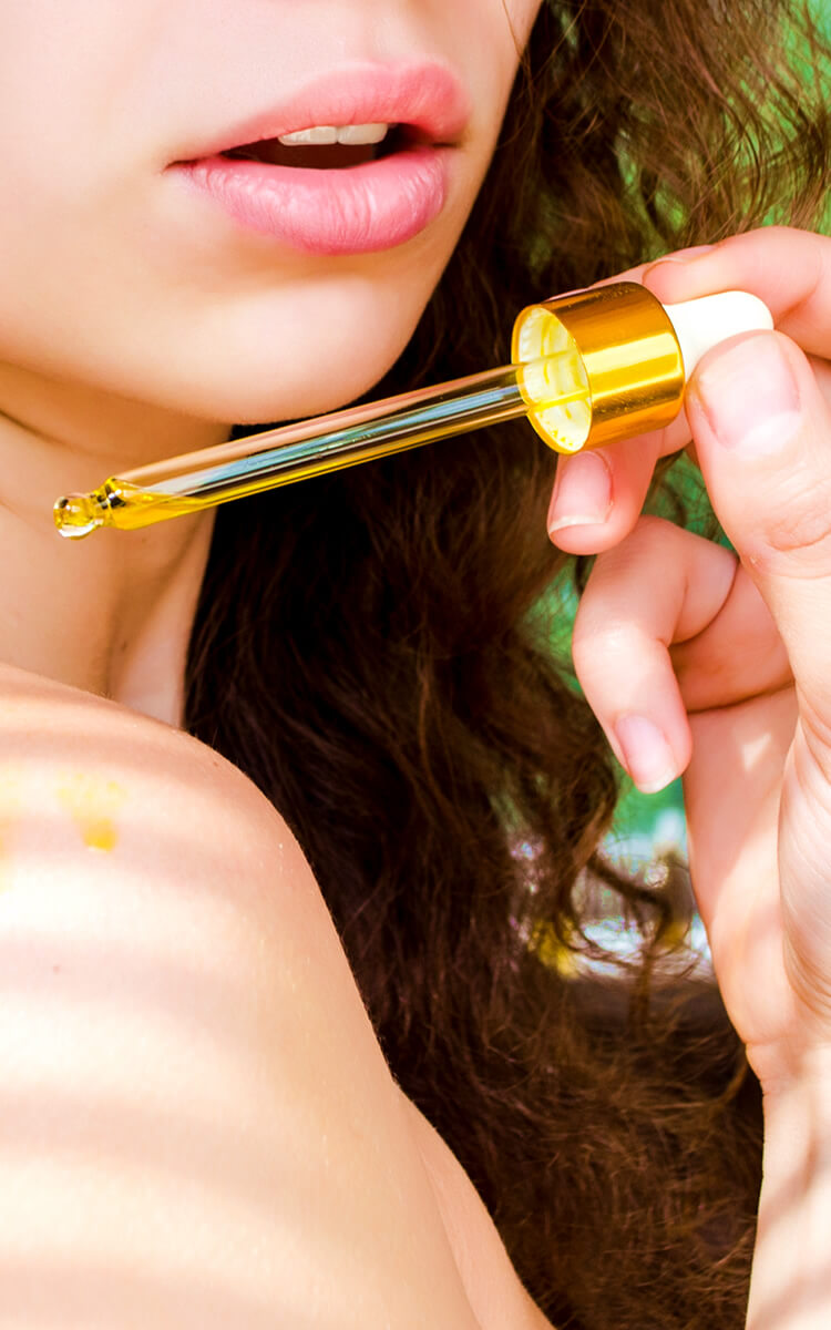 woman using cruelty-free and sustainable beauty products