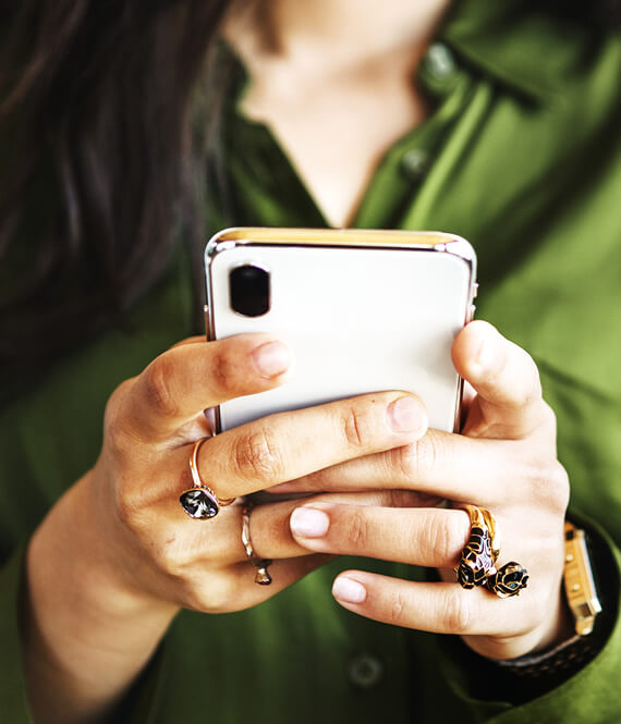 woman using phone to text her boyfriend