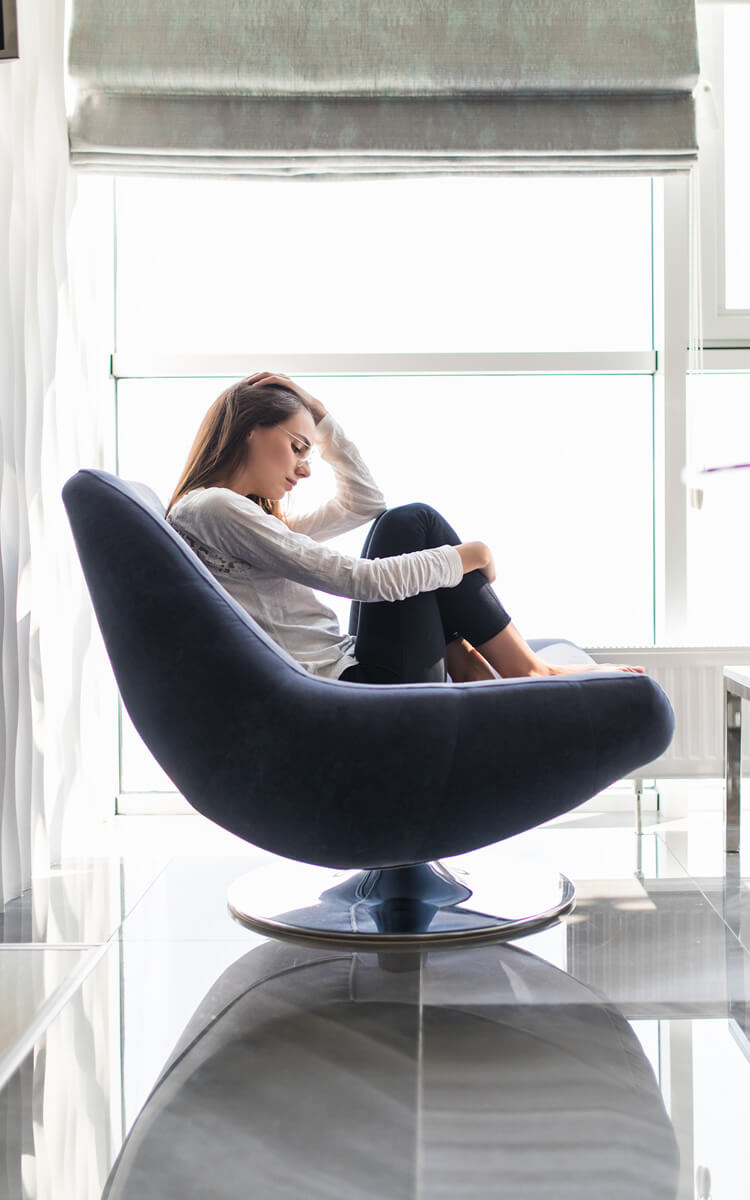 woman having trouble to stay positive