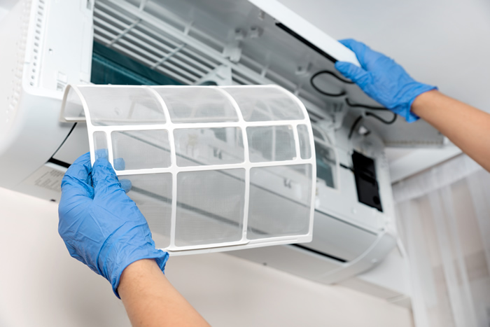cleaning air conditioning unit