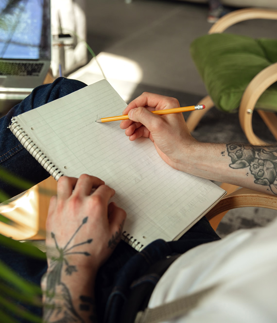 man doing a freewriting practice