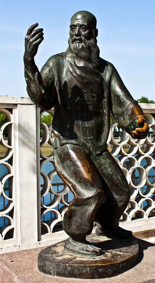 statue of tai chi master in beijing