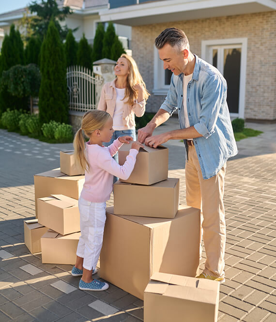 moving with kids tip - involving children in the packing process