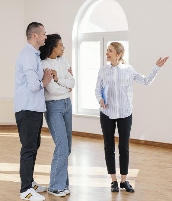 homeowner working to sell her house without a realtor