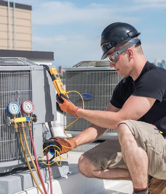 hvac contractor checking systems profesionally