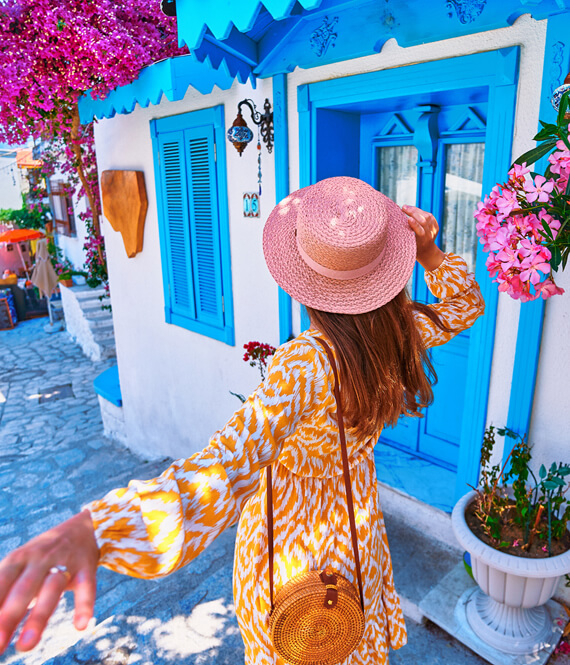 happy traveler enjoying benefits of travel