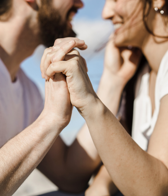 two people in a healthy marriage relationship enjoying each other